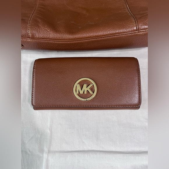 MICHAEL KORS Large Taupe/Brown/Gold Leather Shoulder TOTE BAG PURSE & Wallet Set - Picture 12 of 16